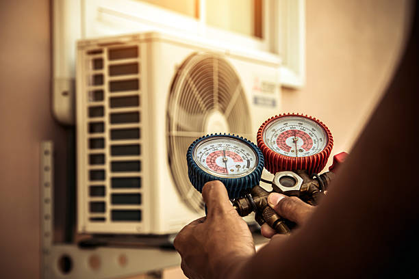 Professional Hvac Maintenance technician working in Hinckley, IL